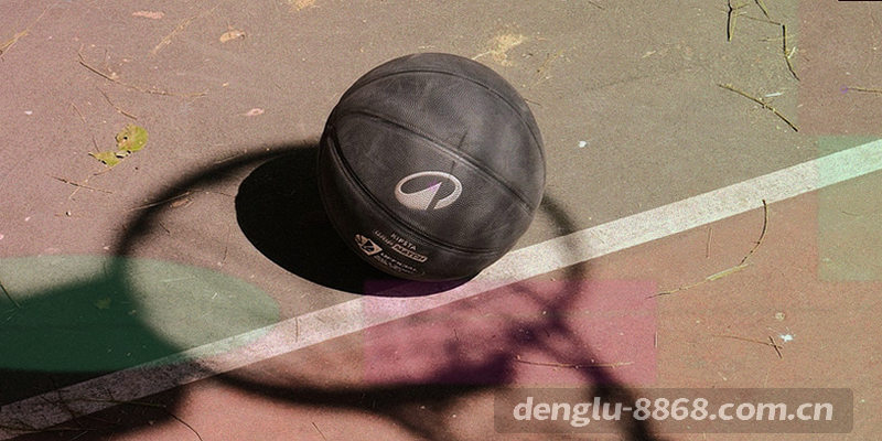 球场数据线条与雷达图叠加，展示赛前前瞻关键指标
